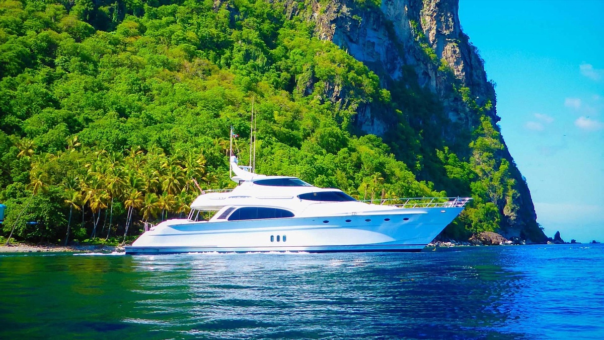 Аренда моторного тримарана Pachoud 86 Power Catamaran на Пхукете